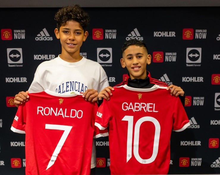 Gabriel từng&nbsp;được ra mắt đội trẻ của MU&nbsp;cùng với&nbsp; Ronaldo Jr