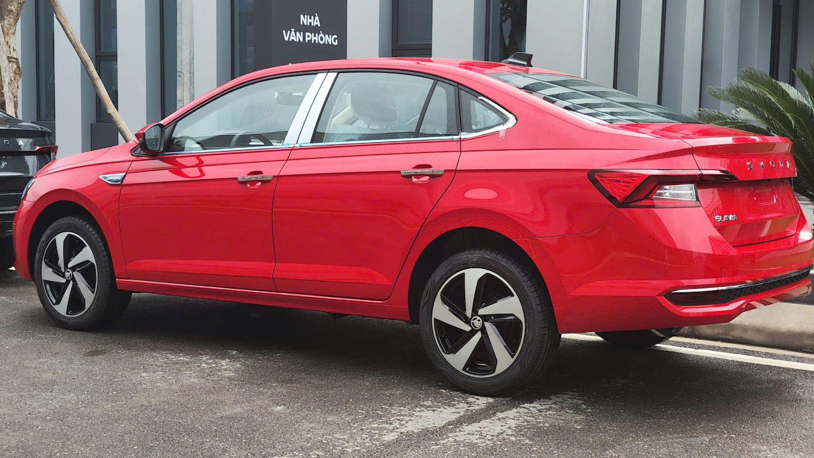 Skoda Slavia được nhiều đại lý báo giá từ 450 triệu đồng - 2