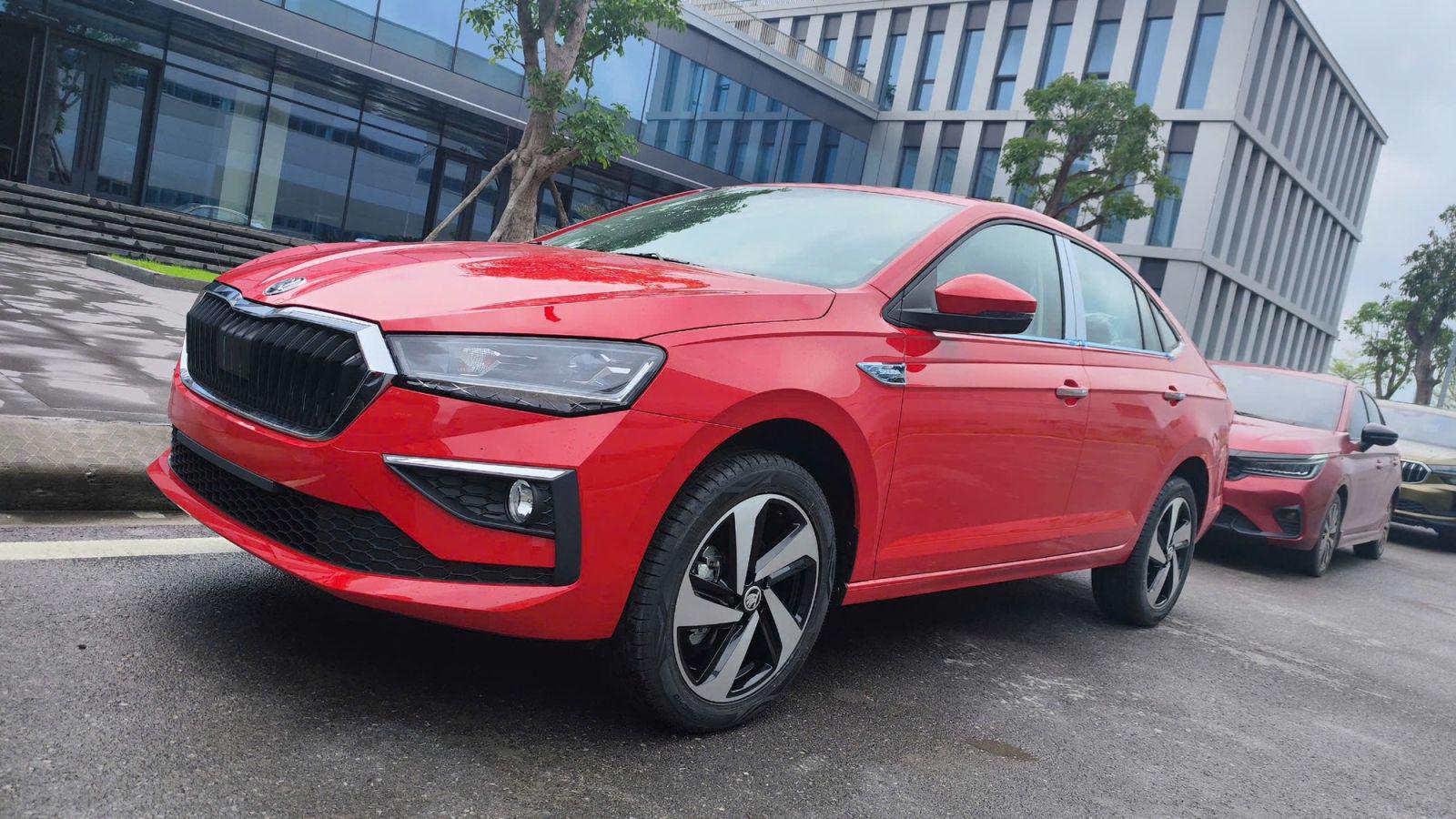 Skoda Slavia được nhiều đại lý báo giá từ 450 triệu đồng - 1