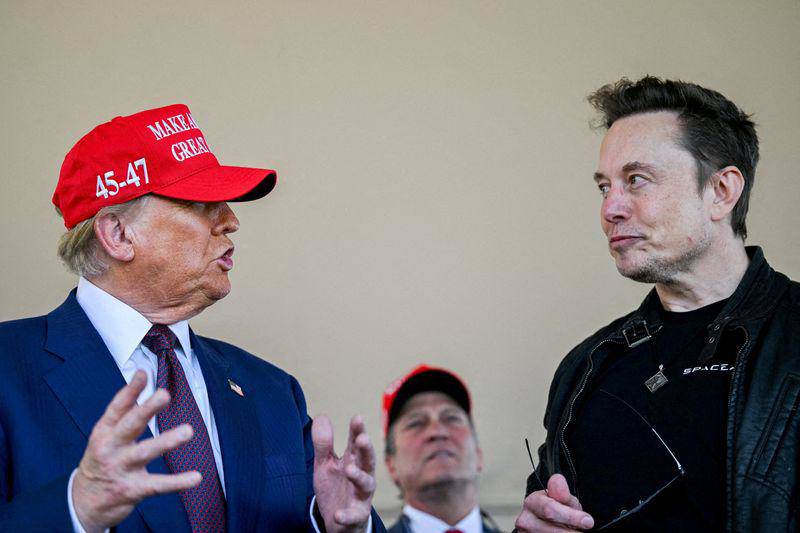 Tổng thống Donald Trump đe dọa cắt trợ cấp cho Tesla và SpaceX của Elon Musk