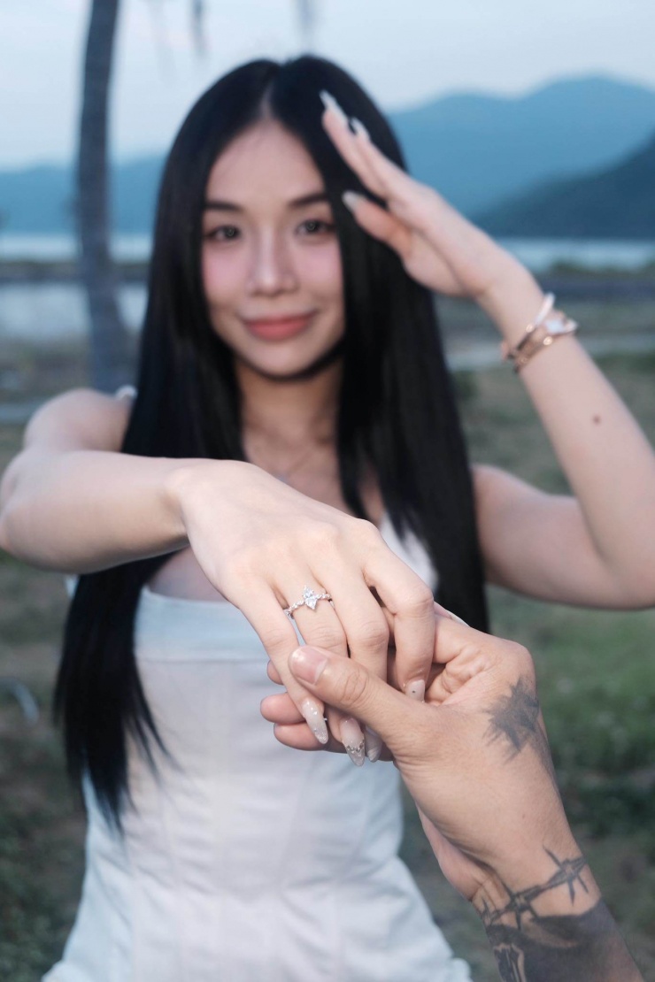 Cindy Lư hé lộ quy định cho khách mời diện đồ màu đen đến dự đám cưới, đây là điều gây tranh cãi trong vài đám cưới sao Việt&nbsp;