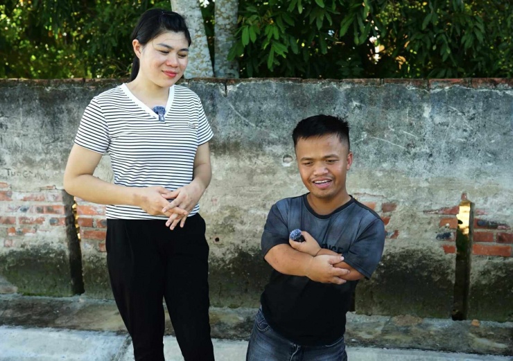 Đến hiện tại, cặp đôi đã gắn bó được hơn 3 năm, có một bé gái dễ thương.