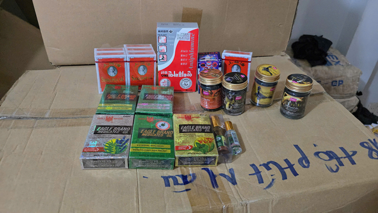 Các loại dầu gió mang thương hiệu ngoại nhập được làm giả. Ảnh: CACC