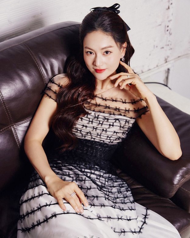 Lan Phương sau khi sinh 2 con thì vẫn trẻ trung, xinh đẹp.