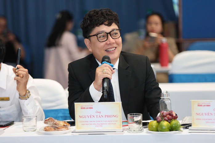 Ông Nguyễn Tấn Phong, Giám đốc Trung tâm Tư vấn pháp luật – Hiệp hội Thương mại điện tử Việt Nam (VECOM)