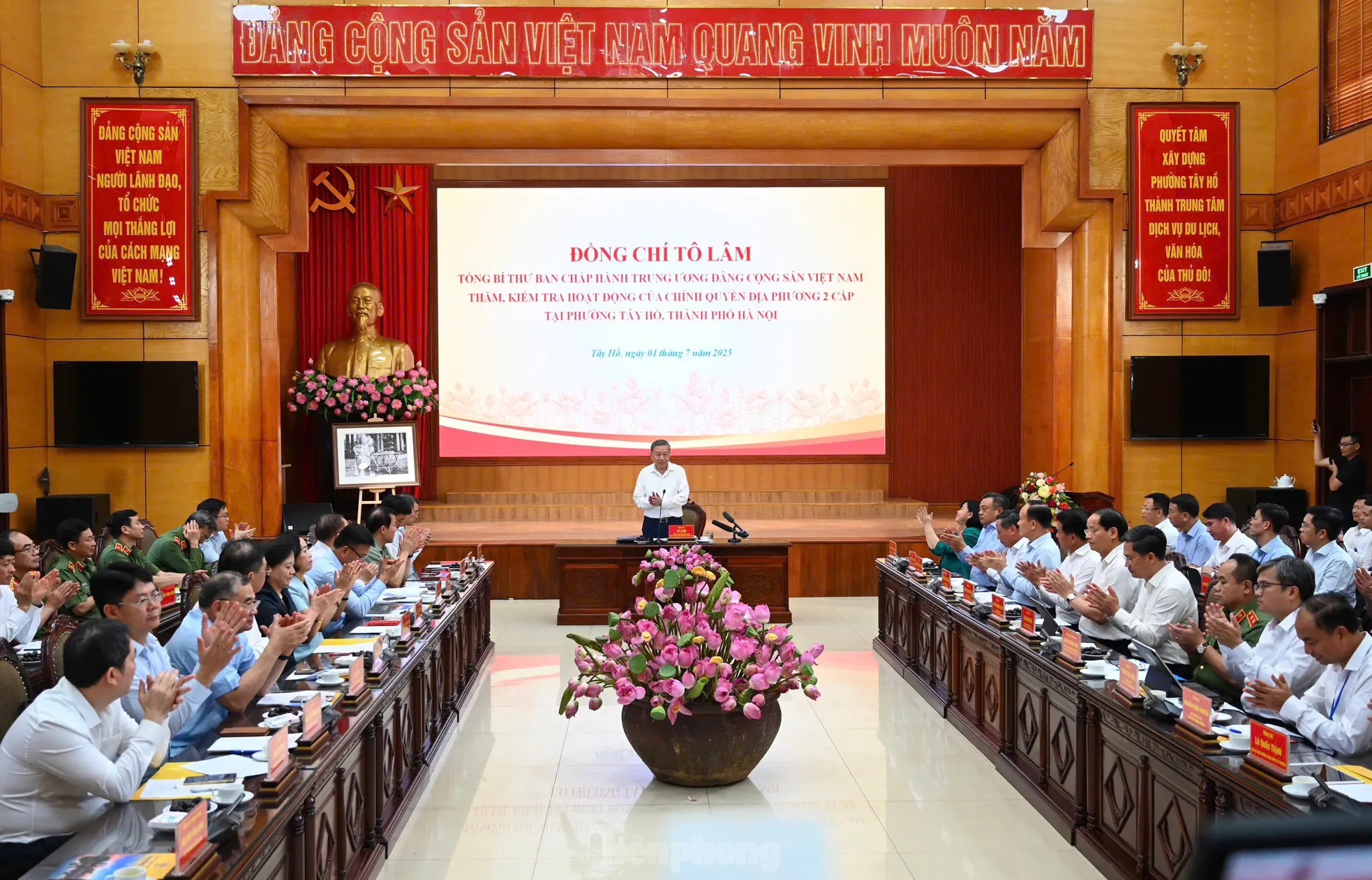 Tổng Bí thư: Công chức phường thấy dân khó khăn phải lao đến hỗ trợ - 3