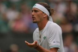 Thua sốc ngay vòng 1 Wimbledon, Zverev thừa nhận cảm giác  " bất lực " 