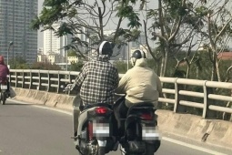 Thấy xe người khác hỏng ra tay nghĩa hiệp, không ngờ bị phạt tới chục triệu