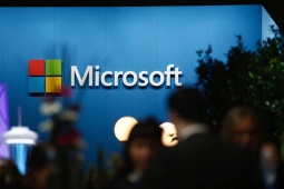 Pha xử lý  " đi vào lòng đất "  của Microsoft khiến giới công nghệ náo loạn