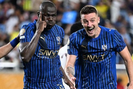 Al Hilal hạ Man City được "thưởng nóng" hàng chục triệu USD, vợ & bạn gái thơm lây