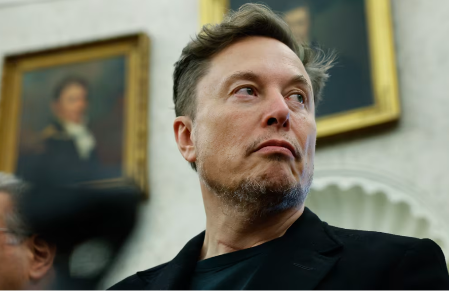 Elon Musk và cuộc chiến chính trị đang nhấn chìm Tesla - 1