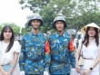Người dân đội mưa xem hợp luyện diễu binh 2/9