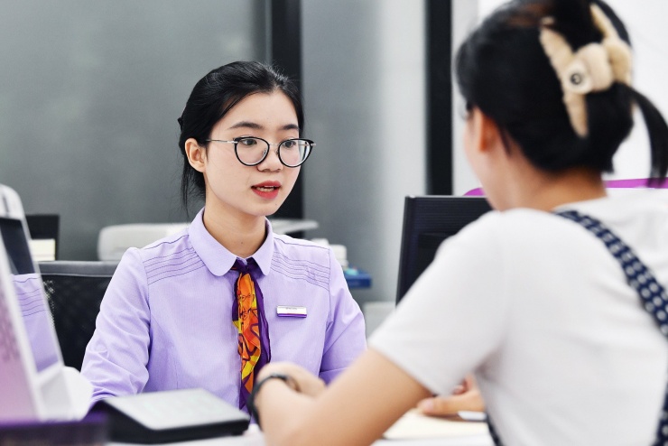 TPBank là ngân hàng giảm lãi suất mạnh nhất so với đầu năm. Ảnh: Nam Khánh.