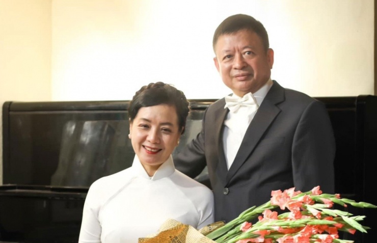 Nhạc sĩ Đỗ Hồng Quân và NSƯT Chiều Xuân.