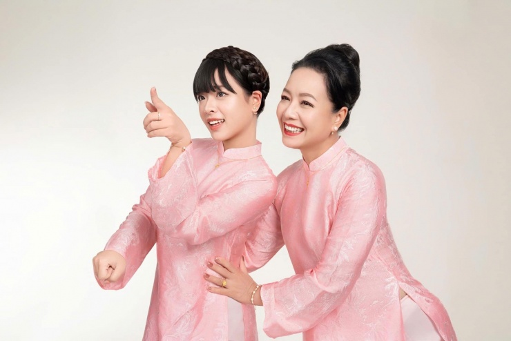 NSƯT Chiều Xuân và con gái út Hồng Khanh.