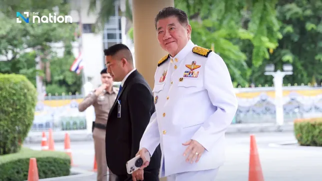Ông Phumtham đến lễ tuyên thệ nhậm chức của Nội các mới sáng 3/7. (Ảnh: Nation)