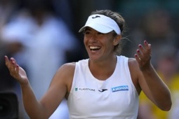 Người đẹp tennis thua đau vòng loại, vì sao lại đoạt vé vào vòng 3 Wimbledon?