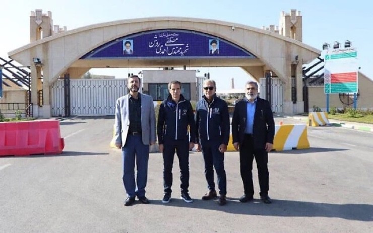 Tổng giám đốc IAEA Rafael Grossi (thứ hai từ trái sang), từng đến thăm cơ sở hạt nhân Natanz của Iran vào ngày 15/11/2024. Ảnh: AFP.
