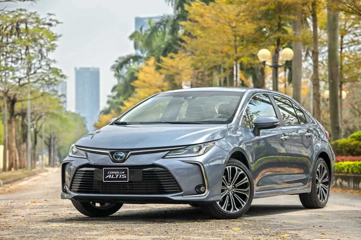 Khách hàng Việt hưởng lợi vì giá xe ô tô hybrid giảm mạnh - 2