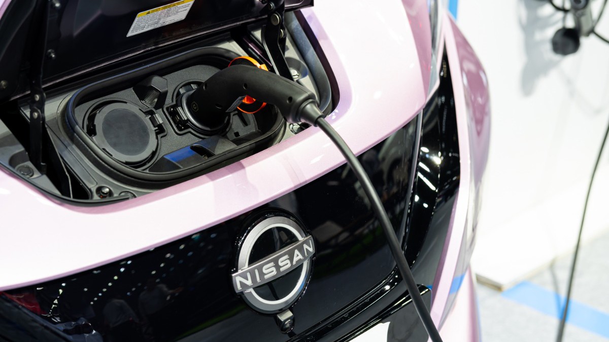 Nissan hé lộ thông tin về xe điện sở hữu pin thể rắn mới - 2