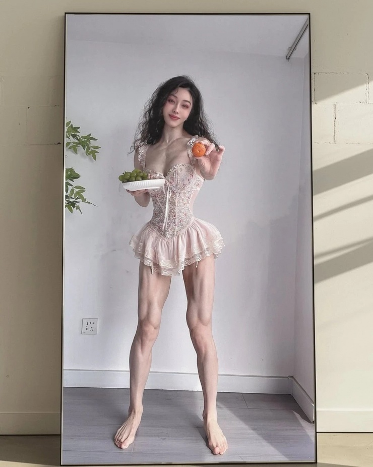 Thậm chí thời điểm đó, cô nàng còn là chủ đề bàn tán của nhiều quan điểm về cái đẹp khắp các diễn đàn mạng xã hội.