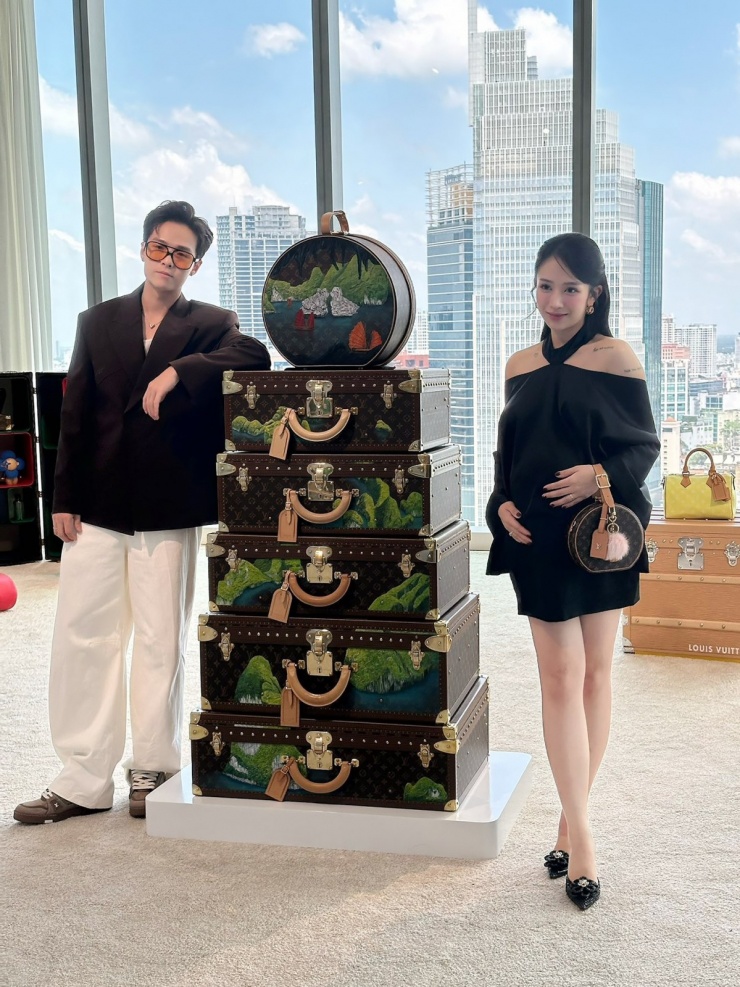 Joyce Phạm được nhiều khán giả khen ngợi về vóc dáng gọn gàng, thần sắc tươi tắn ở sự kiện Louis Vuitton hôm 7/6.