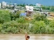 Chủ tịch tỉnh Gia Lai tặng bằng khen cho anh nông dân dùng máy bay cứu người