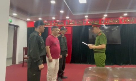 Cơ quan điều tra đọc lệnh bắt giữ, khởi tố đối tượng Trần Văn Trường - Viện trưởng Viện Pháp y tâm thần Trung ương