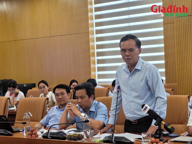 Ông Phan Kim Đăng - Phó Cục trưởng Cục Chăn nuôi và Thú y thông tin tại buổi họp báo thường kỳ của Bộ NN-MT, ngày 3/7/2025. Ảnh: Bảo Loan