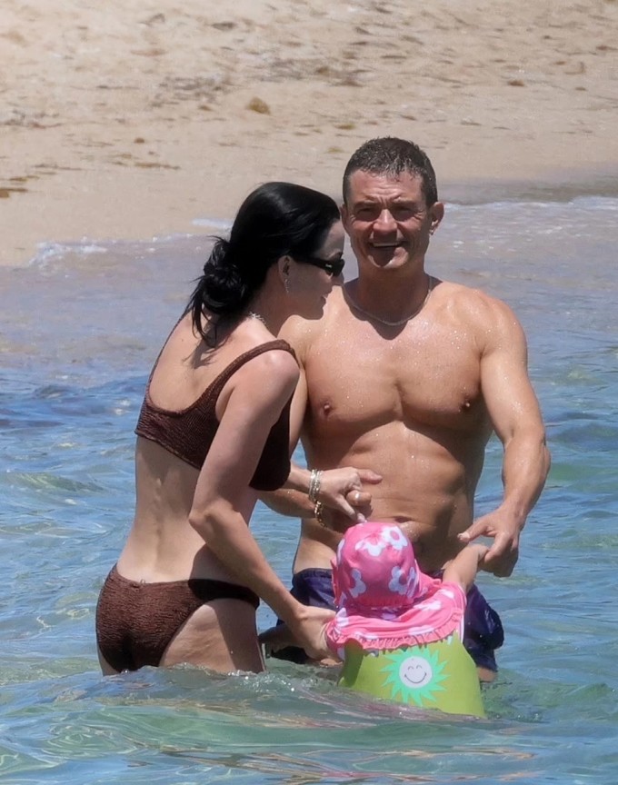 Katy Perry và Orlando Bloom đưa con gái đi du lịch ở Italy vào tháng 7/2024. Ảnh: Backgrid