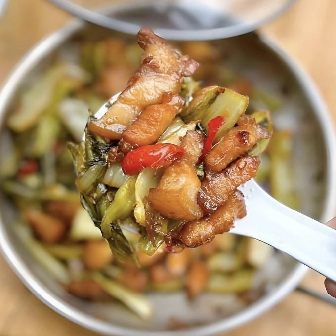 Cách làm ba chỉ kho dưa đậm vị, hao cơm - 3