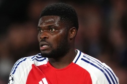 Tiền vệ Thomas Partey vừa rời Arsenal bị truy tố hành vi quấy rối phụ nữ