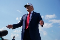 Phản ứng của ông Trump sau cuộc điện đàm thứ 6 với ông Putin