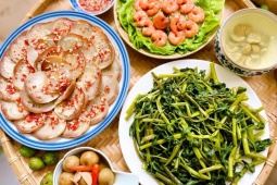 Những mâm cơm dân dã ngày hè khiến ai thấy cũng muốn về nhà