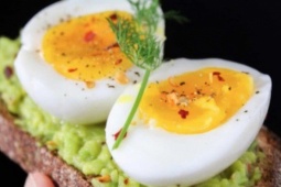 Cách ăn trứng buổi sáng không làm tăng cholesterol, an toàn và tốt nhất cho sức khỏe