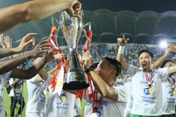 Huấn luyện viên trưởng: Nghề  đau tim  ở V.League