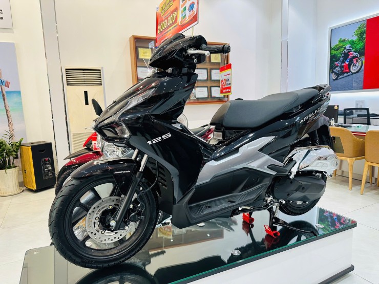 Giá xe ga Honda Air Blade tháng 7/2025, ưu đãi tiền triệu - 1