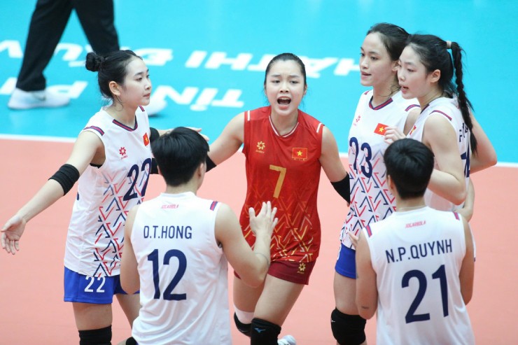 Kiều Vy (số 7) có những pha cứu bóng xuất sắc, Khánh Huyền (số 22) cho biết sẽ chơi hết mình ở trận tái đấu U21 Thái Lan