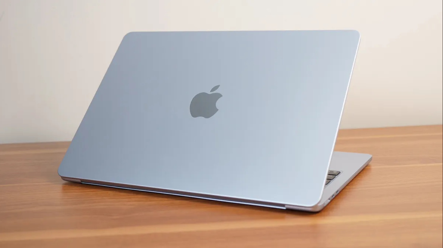 Macbook Air 13 inch M4.