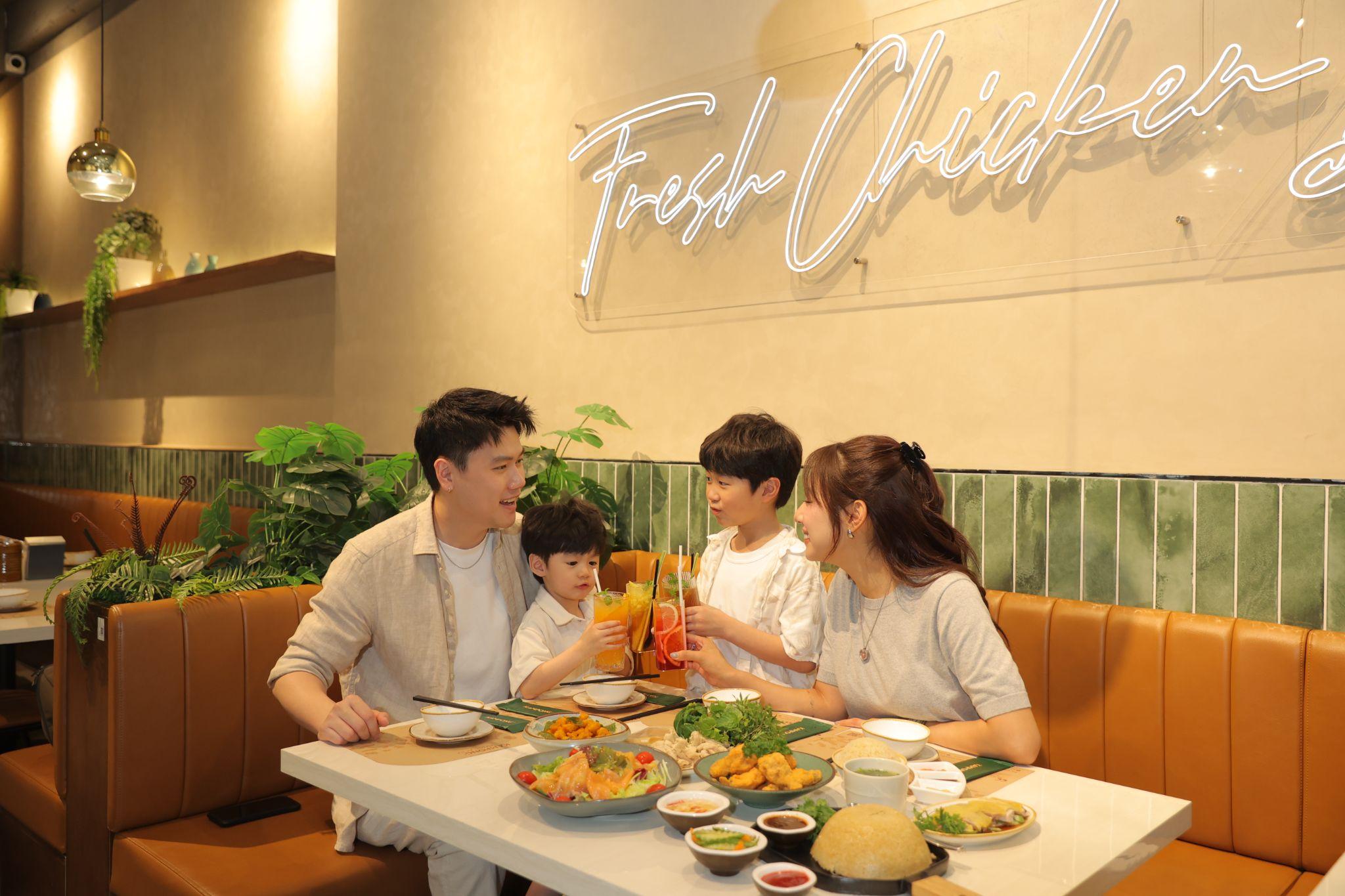 Gia đình Xoài Fam là một trong những thực khách lâu năm của Kampong