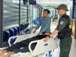 CSGT đưa tài xế bị đột quỵ đến bệnh viện