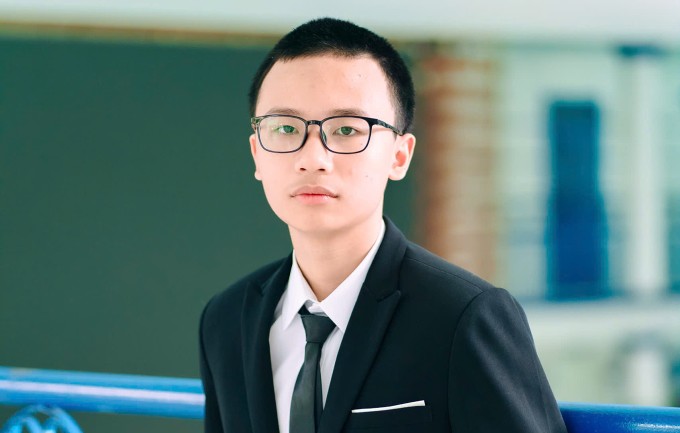 Đức Khải trong bộ kỷ yếu tốt nghiệp THCS. Ảnh: Gia đình cung cấp
