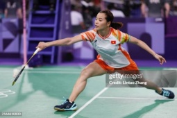 Hoa khôi cầu lông Thùy Linh lại "leo dốc", vắt sức vào bán kết Canada Open