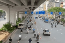 Chốt ngày phân làn giao thông đường Võ Chí Công, người dân đi lại thế nào?