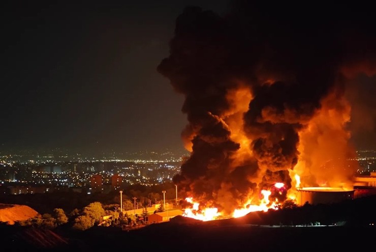 Cảnh tượng sau một cuộc không kích của Israel nhằm vào kho dầu ở thủ đô Iran trong cuộc xung đột 12 ngày vào tháng trước. Ảnh: Getty Images.