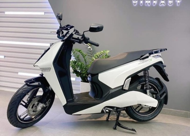 Giá xe máy điện VinFast tháng 7/2025, khởi điểm từ 12 triệu đồng - 4