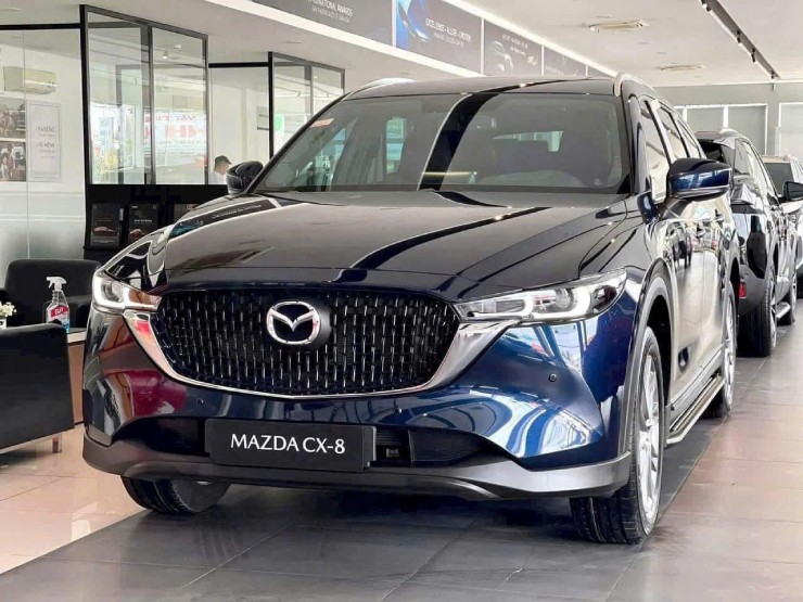 Mazda CX-8 2025 lợi thế nhiều nhưng vẫn còn những “nốt trầm” nào? - 2