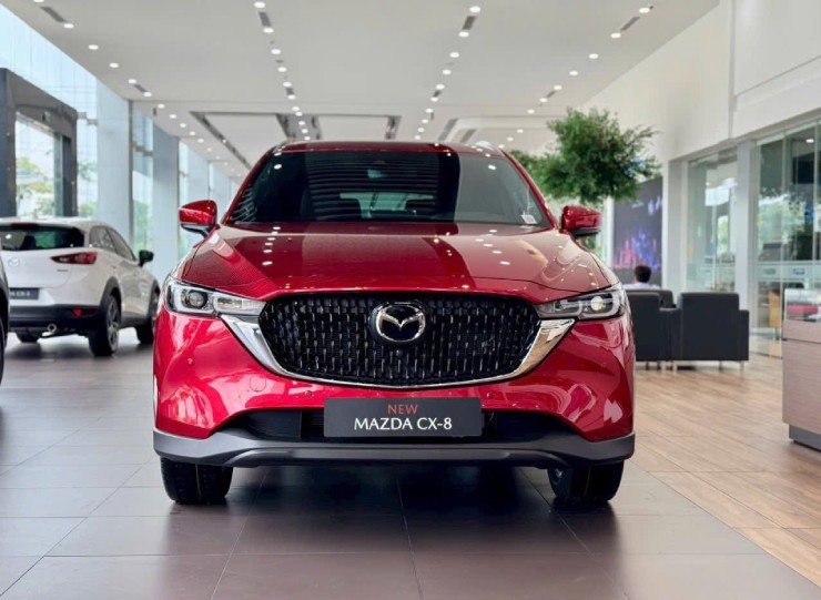 Mazda CX-8 2025 lợi thế nhiều nhưng vẫn còn những “nốt trầm” nào? - 7
