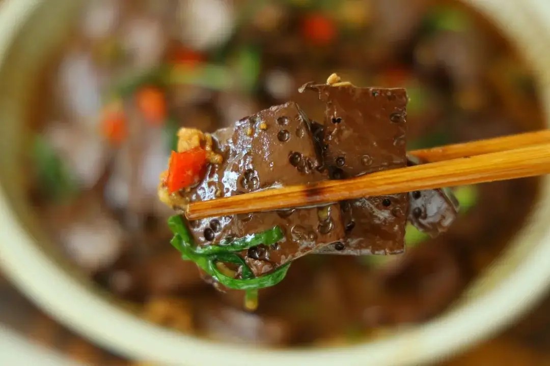 Món ăn này rất hao cơm.