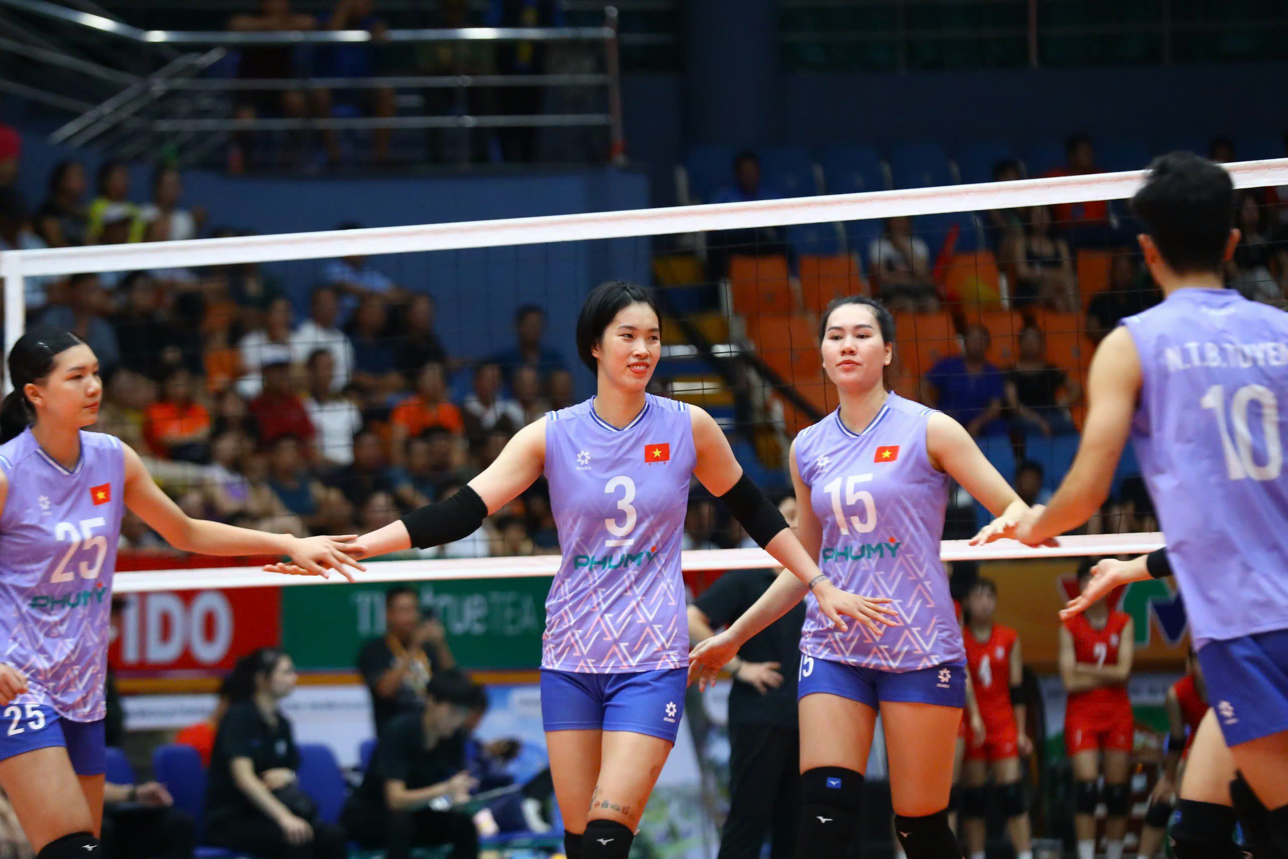 Thanh Thúy (số 3)&nbsp;được kỳ vọng sẽ giúp ĐT nữ Việt Nam đánh bại Korabelka